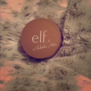 Elf Nabela Noor Loose Highlight